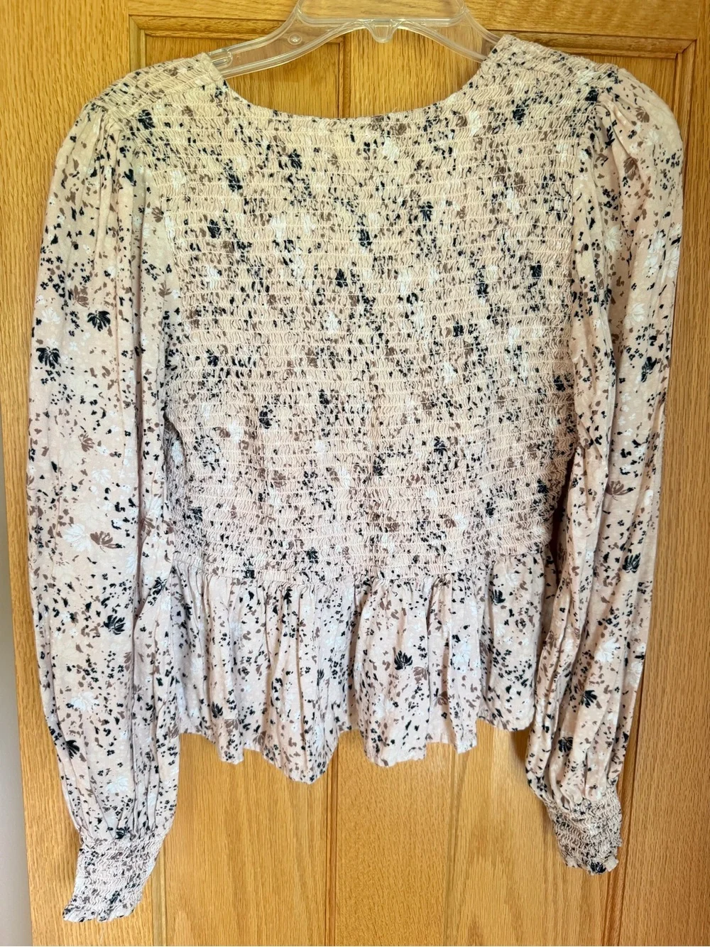 Japna Light Pink Ditsy Floral Smocked V-Neck Peplum Blouse Size Medium Coquette - Picture 3 of 6